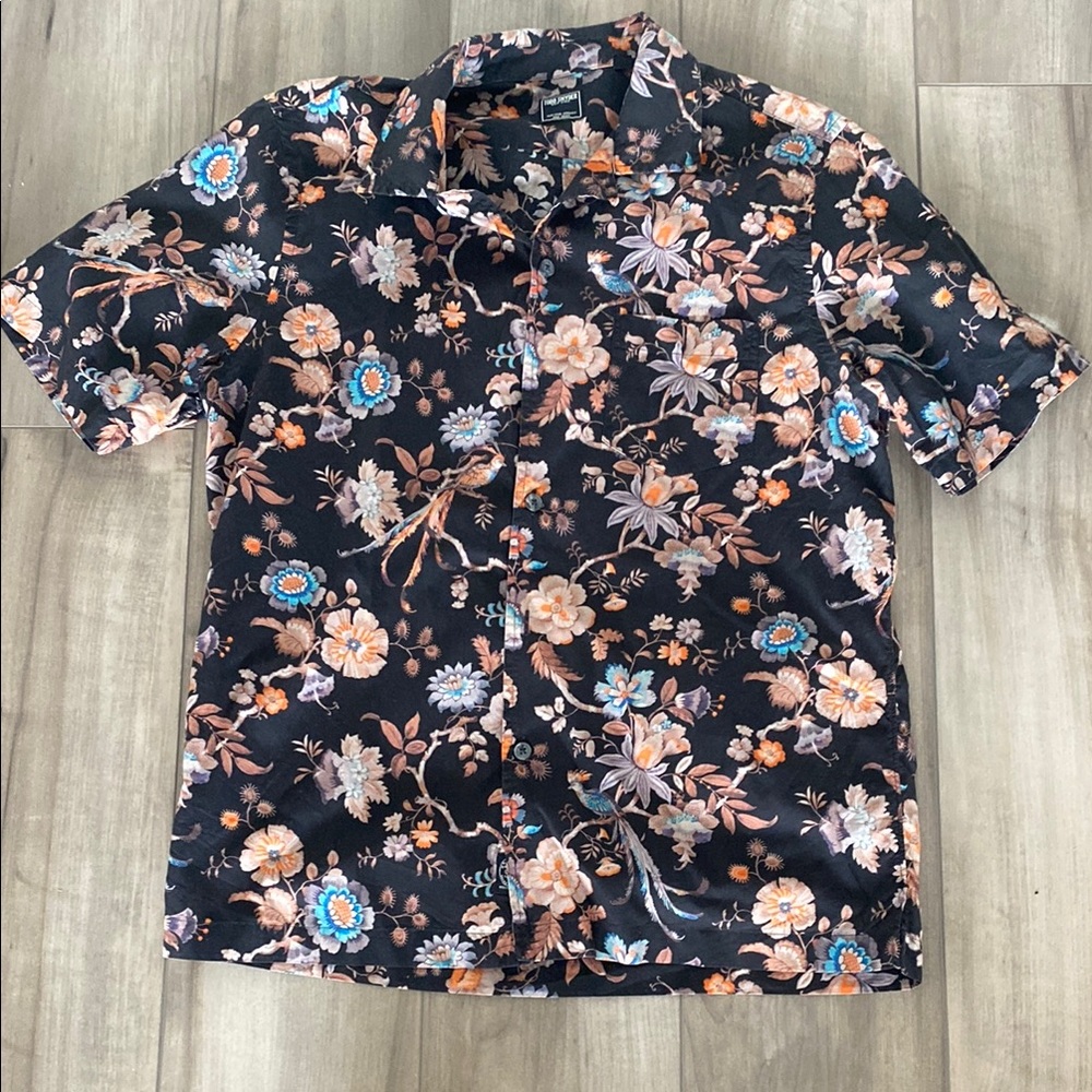 Todd Snyder short sleeve button down. Size medium.